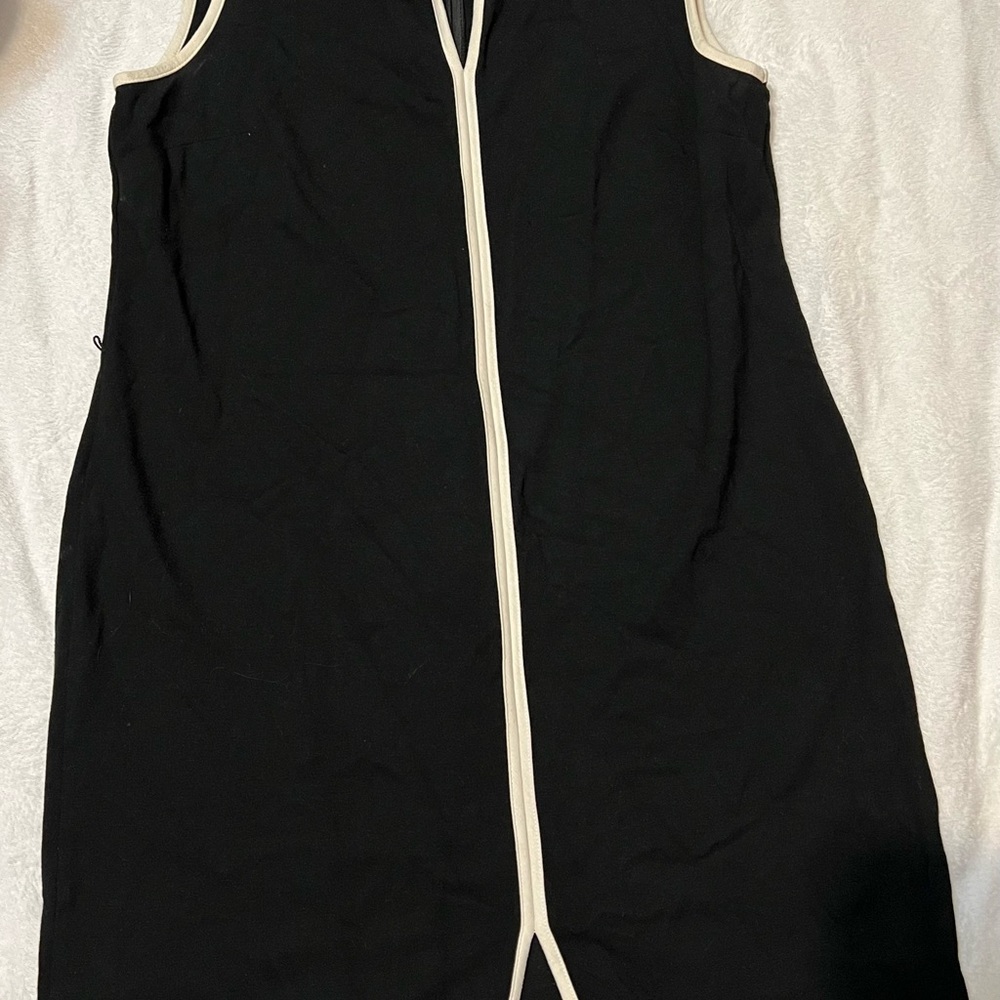 Talbots black and white sleeveless dress
